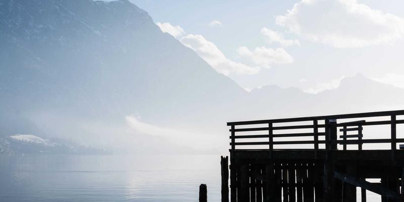 办公室颈椎自救指南：从工位ergonomics到心理健康的全面养生建议