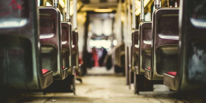 春季过敏全攻略：从环境控制到抗炎饮食的立体防御策略，守护你的健康生活与心理健康